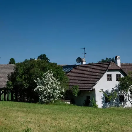 Wunderschoenes In Mit Offenerem Kamin Nyaraló