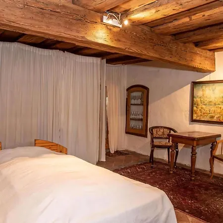 Wunderschoenes In Mit Offenerem Kamin Schloss Rosenau