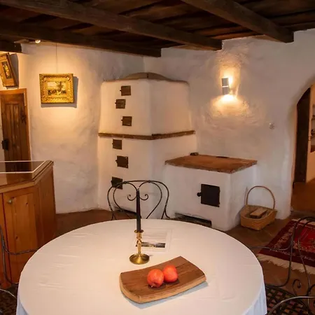 Wunderschoenes In Mit Offenerem Kamin Nyaraló Schloss Rosenau